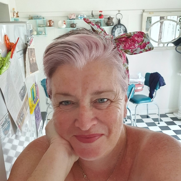 Meet your Posher, Annmarie - Picture 1 of 1